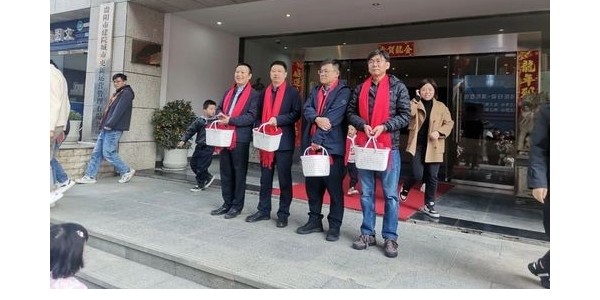 龍行龘龘，開(kāi)工大吉，擼起袖子加油干!