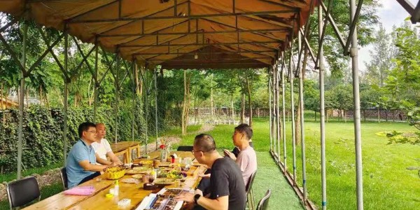 董事長蔣美榮率隊(duì)參訪綿竹市年畫村開展鄉(xiāng)村振興考察交流