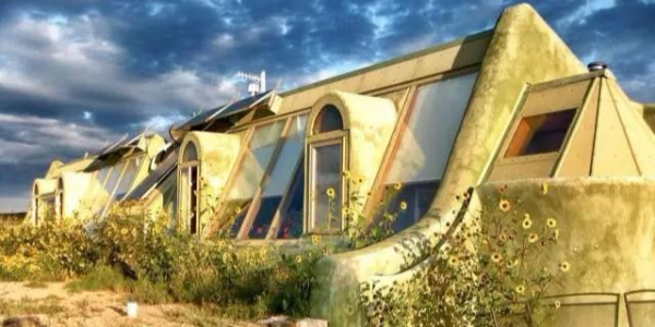 這個老炮兒建筑師讓難民住垃圾堆，卻贏得全世界尊重！