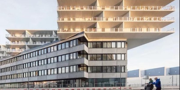 體塊的穿插、咬合、堆疊……