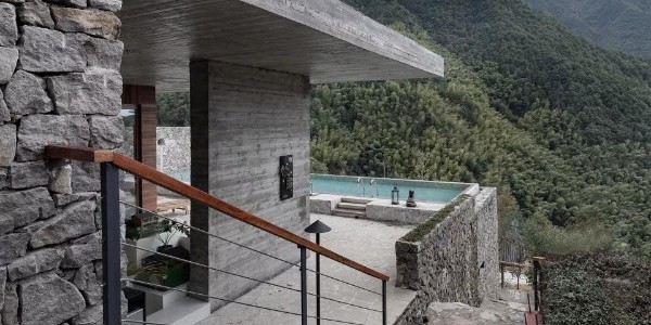 傳統(tǒng)與現(xiàn)代，自然與人工，才會(huì)鬼斧神工般