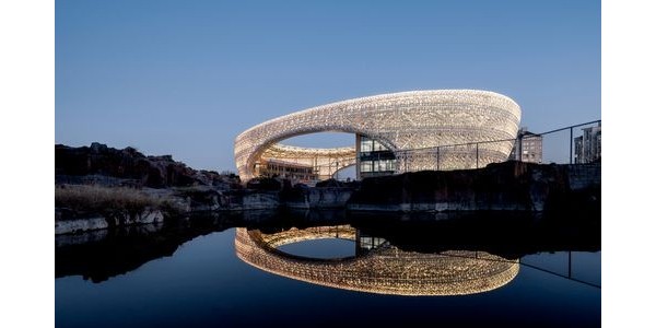 鏤空“蠶繭”：亞運會紹興羊山攀巖中心 / 華匯工程設(shè)計集團(tuán)