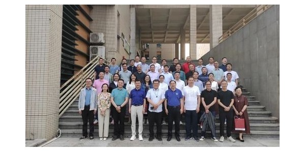 聯(lián)絡(luò)校友情誼，共話未來(lái)，共謀發(fā)展——重慶大學(xué)貴州校友訪問(wèn)貴陽(yáng)市建院交流座談會(huì)圓滿舉行