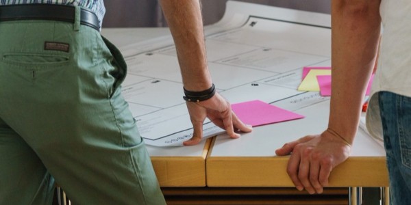 專科及以下學(xué)歷，不得擔(dān)任總監(jiān)理工程師、項(xiàng)目設(shè)計(jì)負(fù)責(zé)人