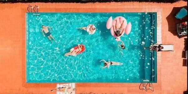 全球最美泳池設(shè)計，炎炎夏日里的一抹清涼